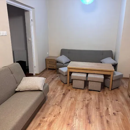 Apartament Zdrojowa *
